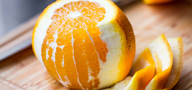 Orangen schälen – so klappt’s!